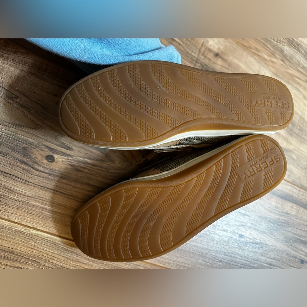 Tan and Brown Sperry Boat Shoes - Picture 2 of 4
